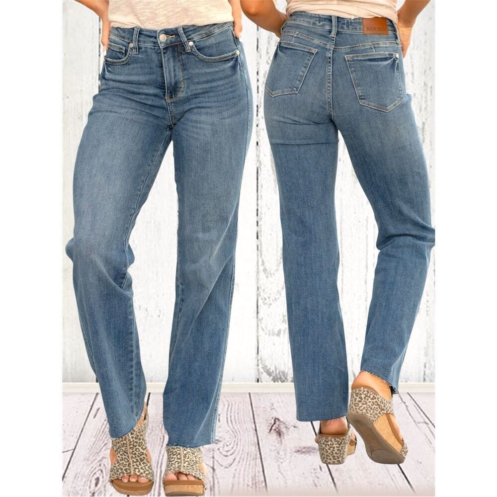 Judy Blue High Rise Tummy Control Medium Wash Straight Raw Hem Jeans Plus – NWT